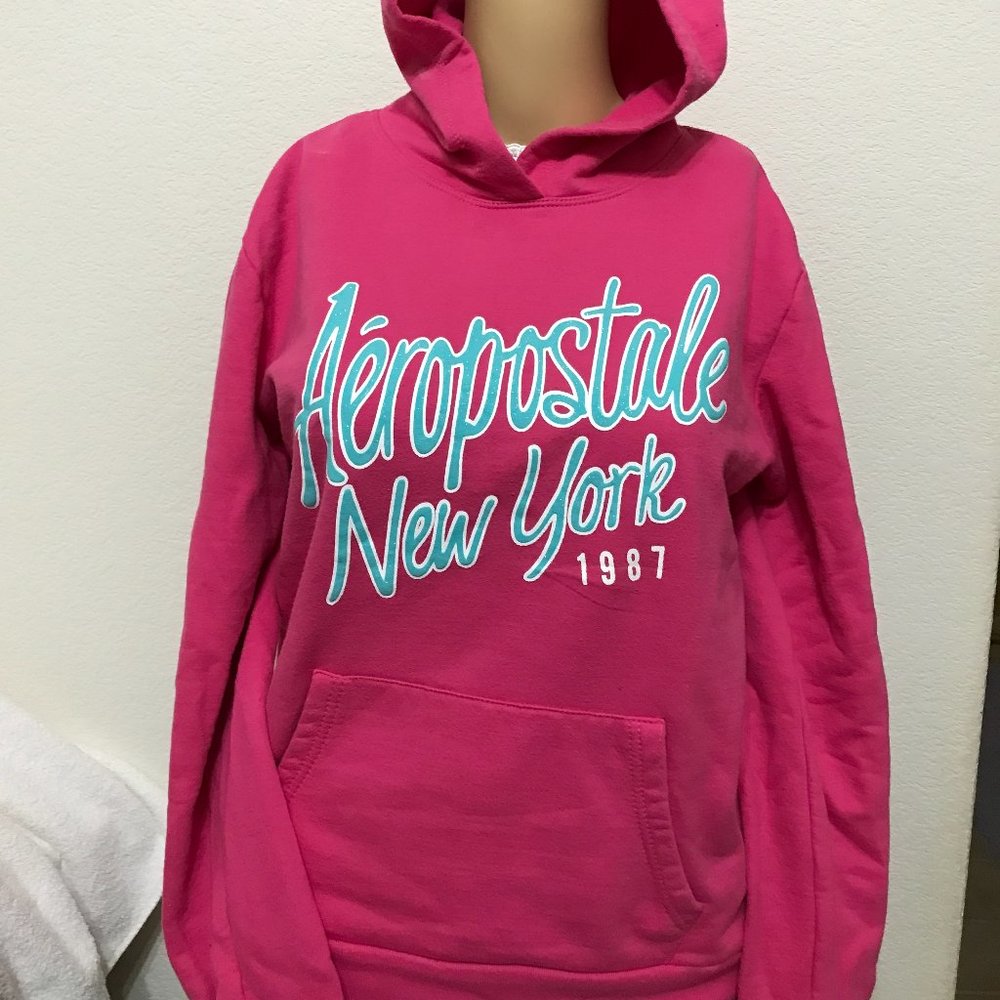AEROPOSTALE Pullover Hoodie sweatshirts Medium in size hot pink